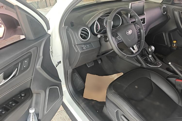 Used Bestune X40 2017 1.6L Automatic Prestige Edition Driver Seat