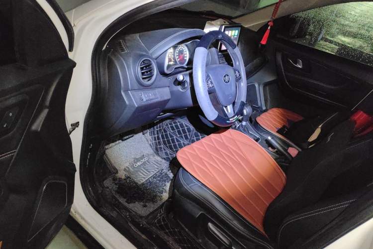 Used Bestune X40 2017 1.6L Automatic Prestige Edition Driver Seat