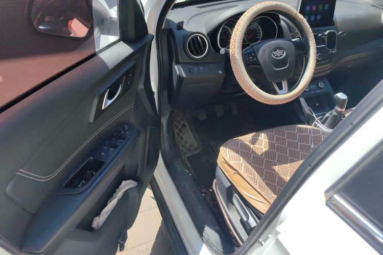 Used Bestune X40 2017 1.6L Manual Luxury Edition Driver Seat