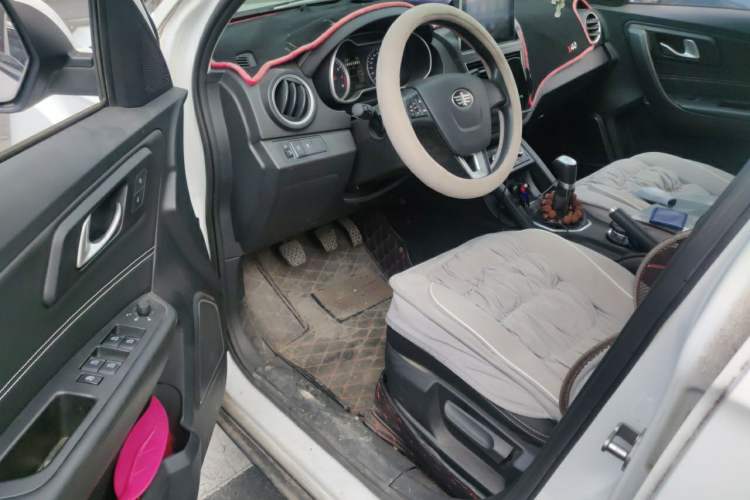 Used Bestune X40 2017 1.6L Manual Luxury Edition Driver Seat