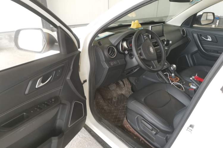 Used Bestune X40 2017 1.6L Automatic Luxury Model Driver Seat