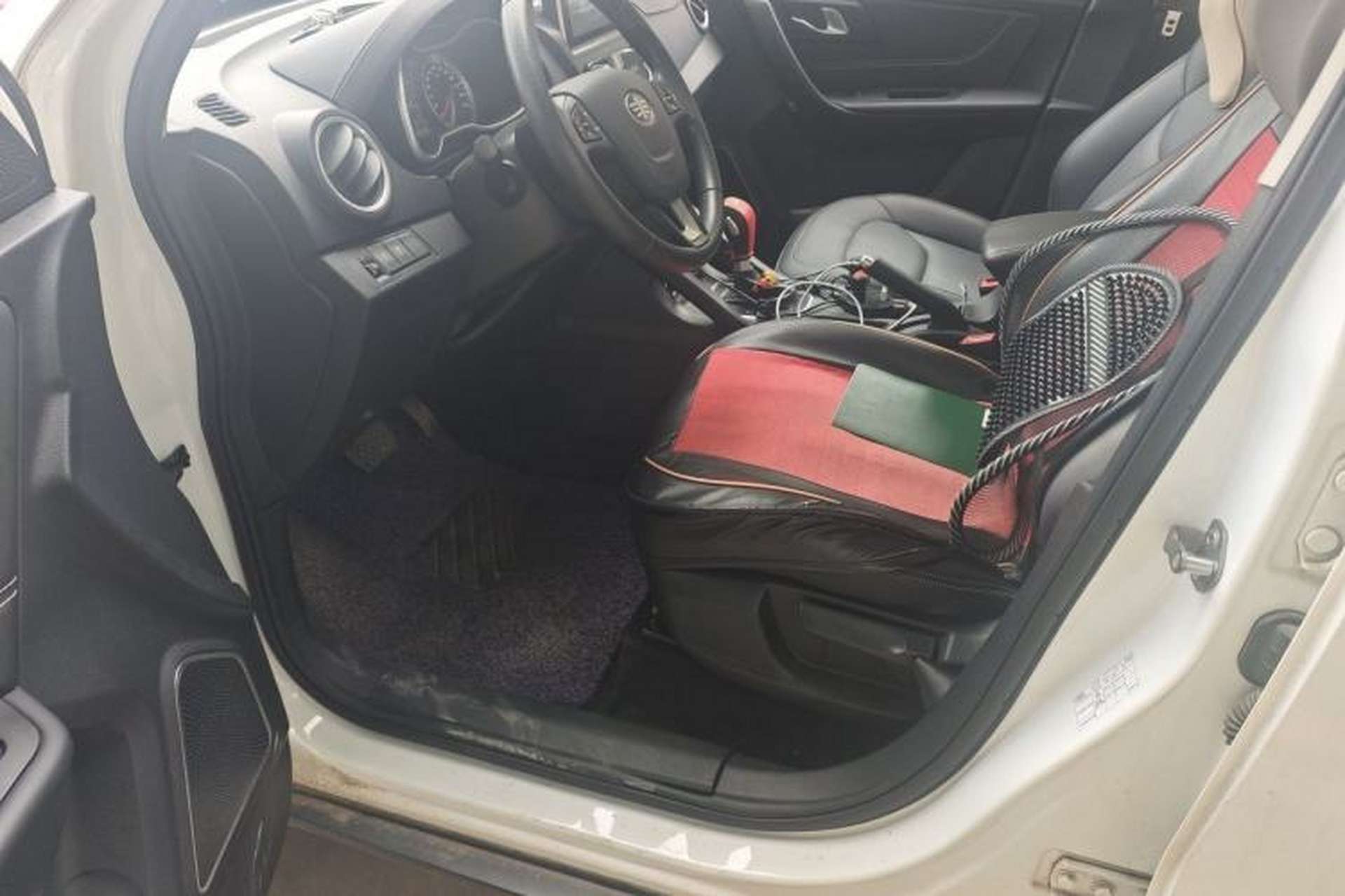 Used Bestune X40 2017 1.6L Automatic Prestige Edition Driver Seat