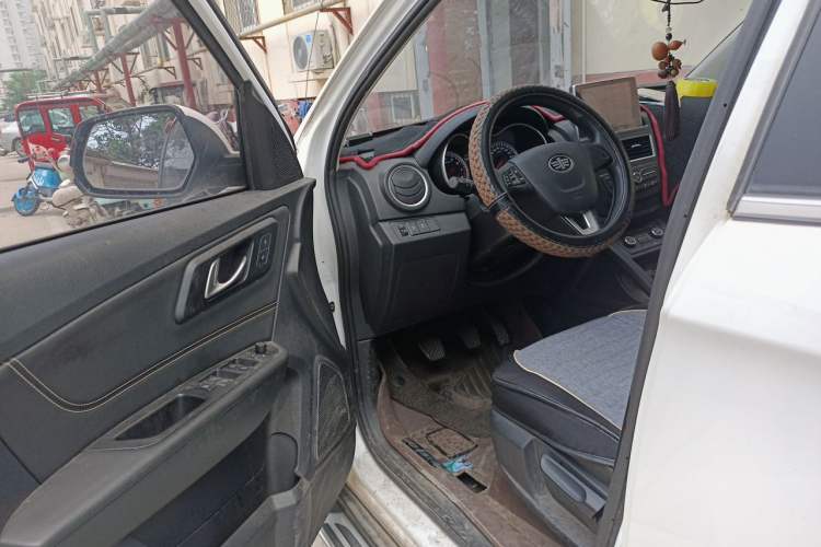 Used Bestune X40 2017 1.6L Manual Luxury Edition Driver Seat