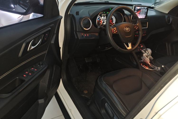 Used Bestune X40 2017 1.6L Automatic Connected Smart Cool Edition Driver Seat