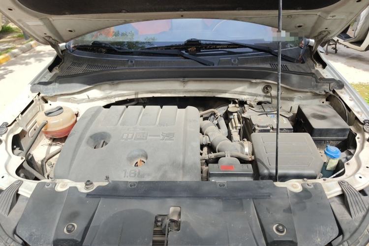 Used Bestune X40 2017 1.6L Manual Prestige Edition Engine Bay