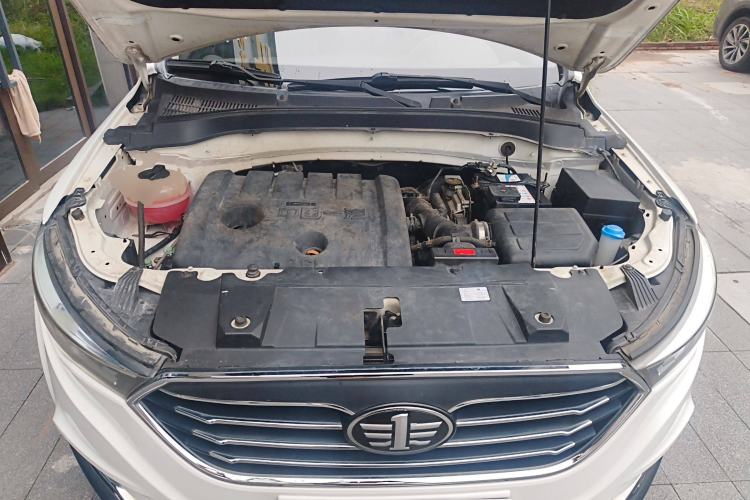 Used Bestune X40 2017 1.6L Automatic Luxury Model Engine Bay