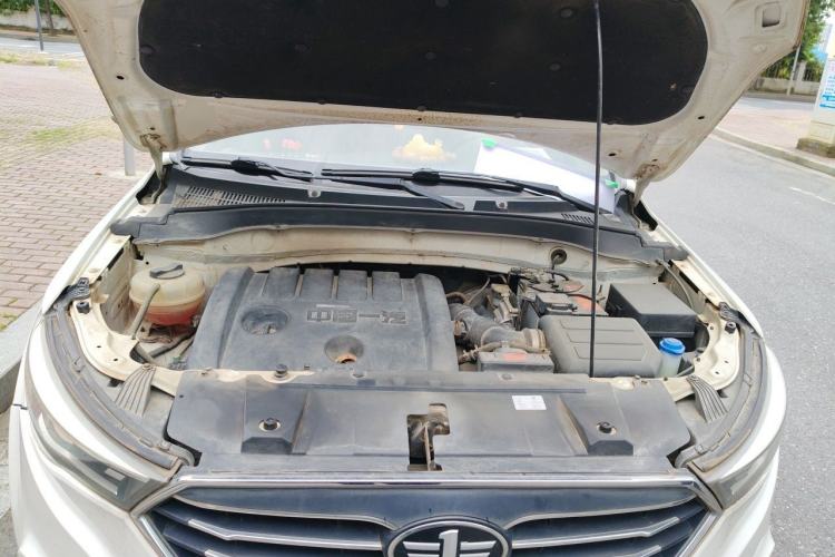 Used Bestune X40 2017 1.6L Manual Luxury Edition Engine Bay