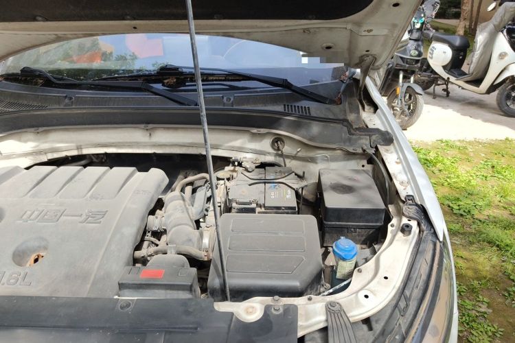 Used Bestune X40 2017 1.6L Manual Prestige Edition Engine Bay Left