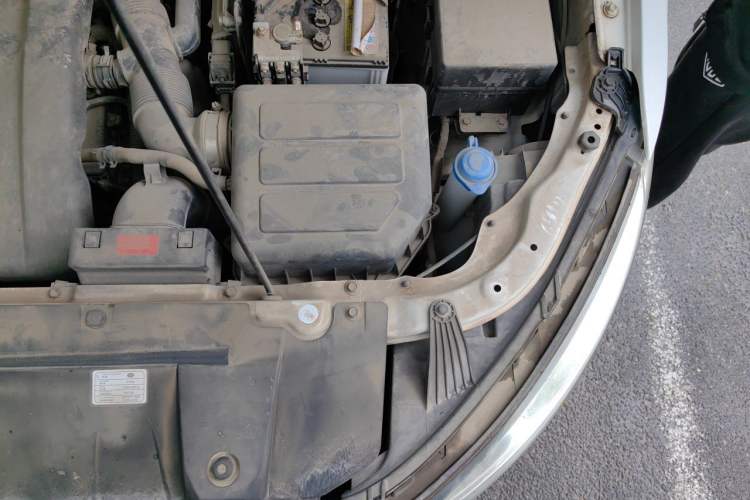 Used Bestune X40 2017 1.6L Manual Luxury Edition Engine Bay Left