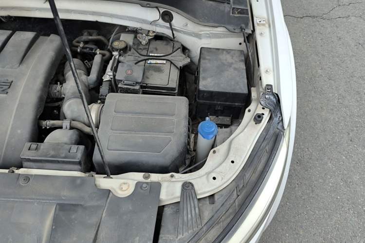 Used Bestune X40 2017 1.6L Automatic Prestige Edition Engine Bay Left