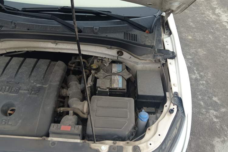 Used Bestune X40 2017 1.6L Automatic Prestige Edition Engine Bay Left