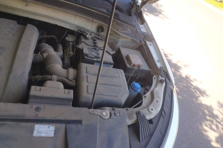 Used Bestune X40 2017 1.6L Manual Luxury Edition Engine Bay Left