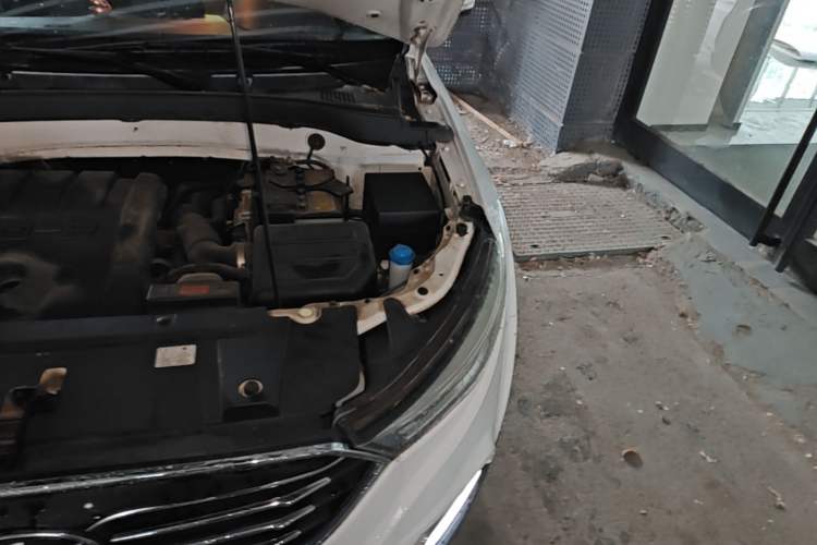 Used Bestune X40 2017 1.6L Manual Luxury Edition Engine Bay Left
