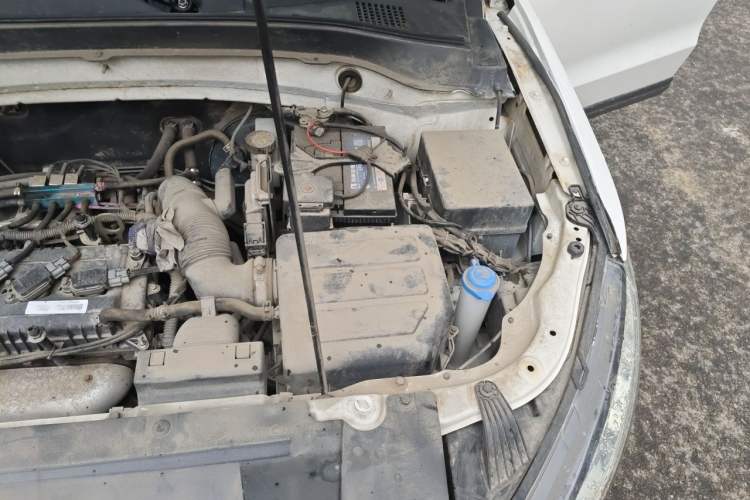 Used Bestune X40 2017 1.6L manual Comfort trim level Engine Bay Left