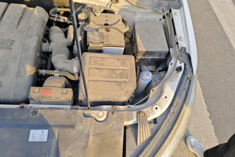 Used Bestune X40 2017 1.6L Automatic Prestige Edition Engine Bay Left