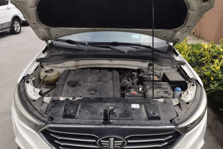 Used Bestune X40 2017 1.6L Automatic Connected Smart Cool Edition Engine Bay