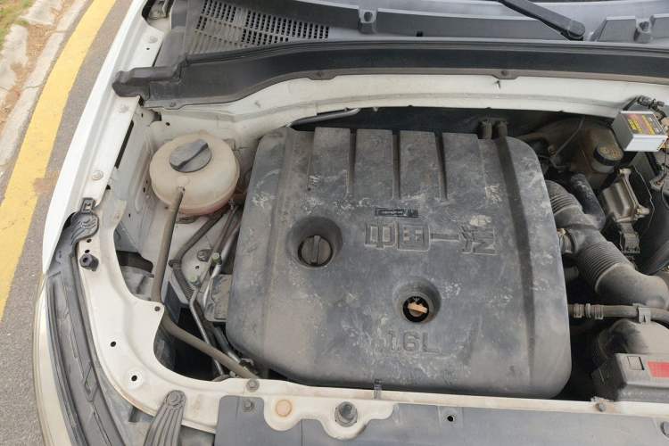 Used Bestune X40 2017 1.6L Manual Connected Smart Cool Edition Engine Bay Right