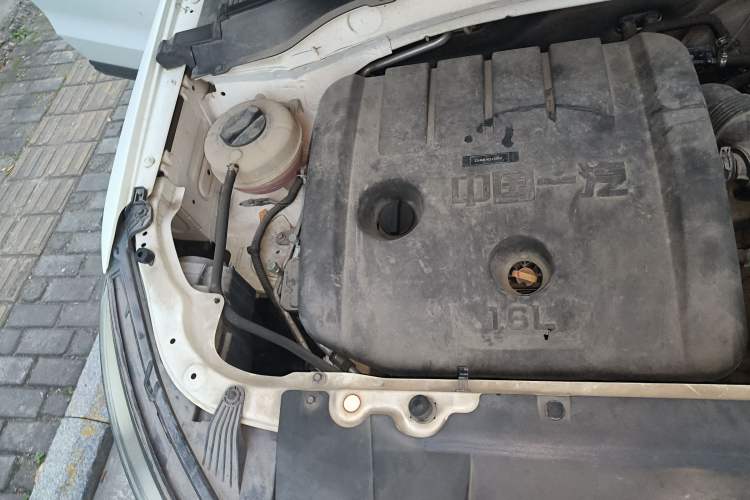Used Bestune X40 2017 1.6L Automatic Prestige Edition Engine Bay Right
