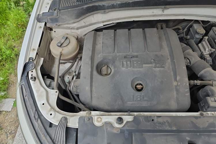 Used Bestune X40 2017 1.6L Manual Luxury Edition Engine Bay Right