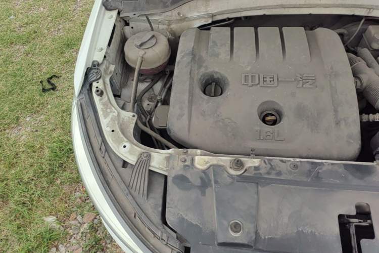 Used Bestune X40 2017 1.6L Manual Luxury Edition Engine Bay Right