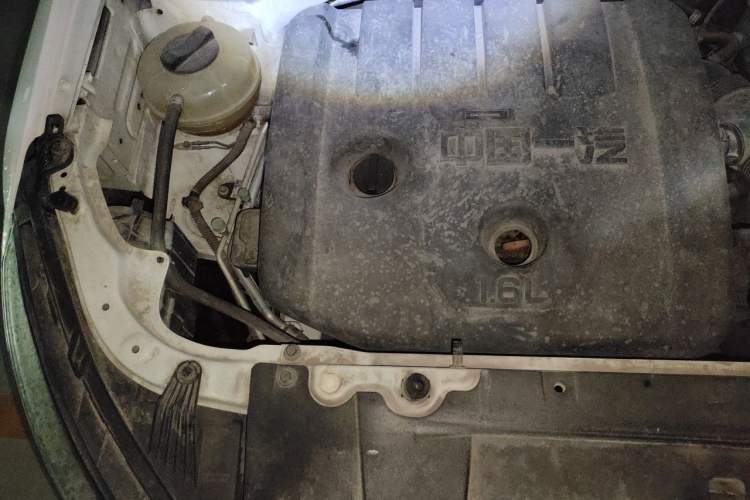 Used Bestune X40 2017 1.6L Automatic Prestige Edition Engine Bay Right