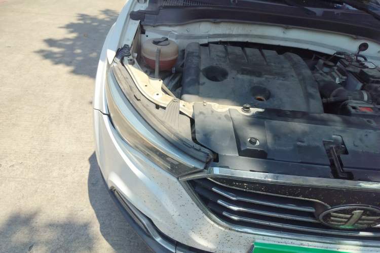 Used Bestune X40 2017 1.6L Automatic Prestige Edition Engine Bay Right