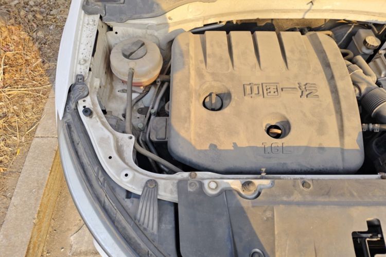 Used Bestune X40 2017 1.6L Automatic Prestige Edition Engine Bay Right
