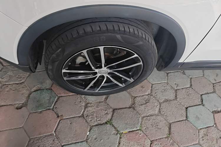 Used Bestune X40 2017 1.6L Automatic Prestige Edition Exterior 1