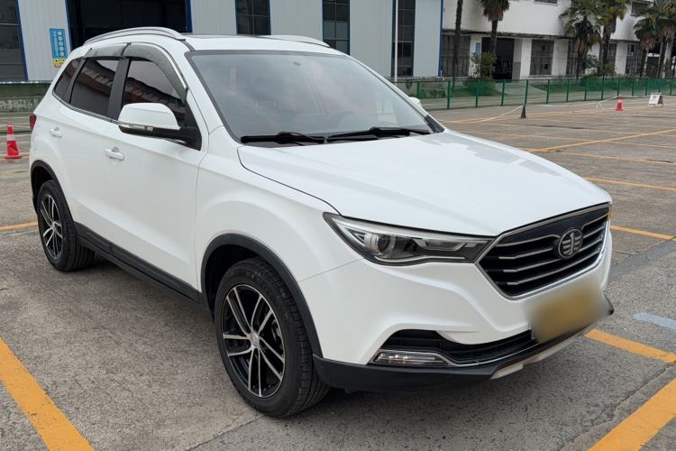 Used Bestune X40 2017 1.6L Automatic Luxury Model Exterior 1