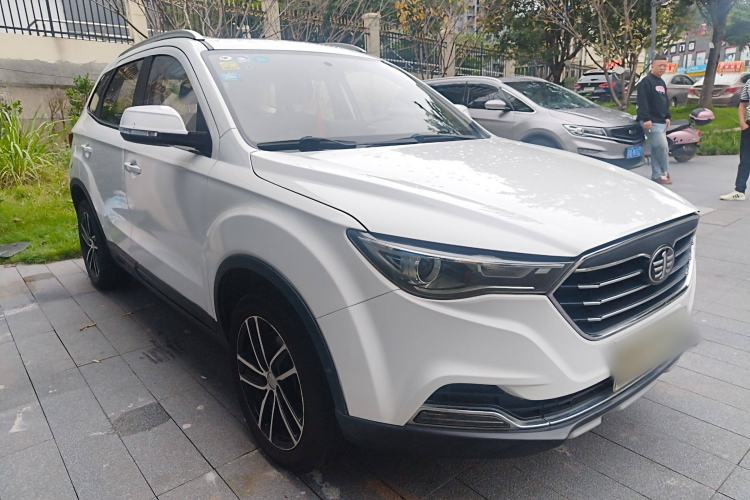 Used Bestune X40 2017 1.6L Automatic Luxury Model Exterior 2