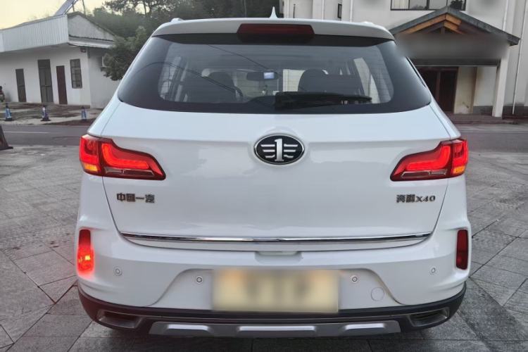 Used Bestune X40 2017 1.6L Automatic Luxury Model Exterior 2