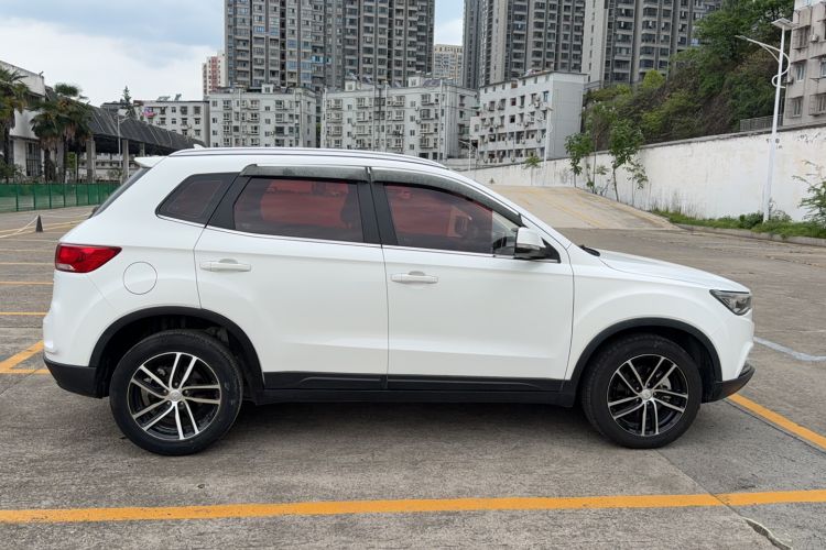 Used Bestune X40 2017 1.6L Automatic Luxury Model Exterior 2