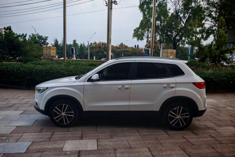 Used Bestune X40 2017 1.6L Automatic Luxury Model Exterior 5