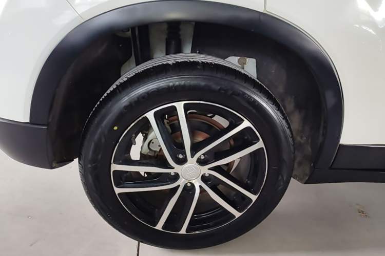 Used Bestune X40 2017 1.6L Manual Luxury Edition Exterior 5