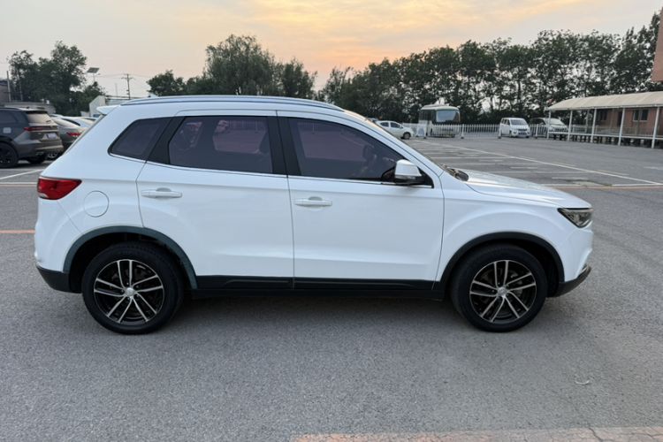 Used Bestune X40 2017 1.6L Automatic Prestige Edition Exterior 8