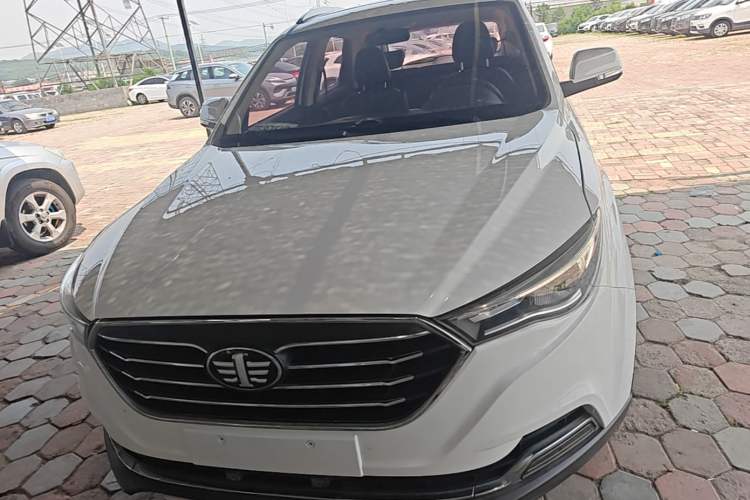 Used Bestune X40 2017 1.6L Automatic Prestige Edition Front