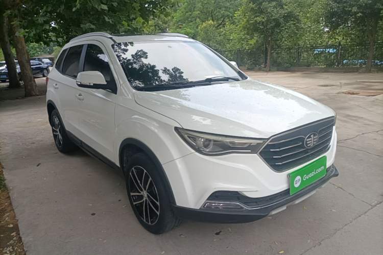 Used Bestune X40 2017 1.6L Automatic Luxury Model Front Right 45 Deg
