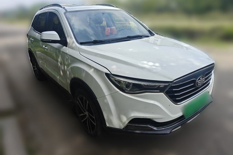 Used Bestune X40 2017 1.6L Automatic Connected Smart Cool Edition Front Right 45 Deg