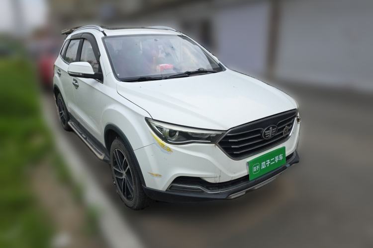 Used Bestune X40 2017 1.6L Manual Luxury Edition Front Right 45 Deg