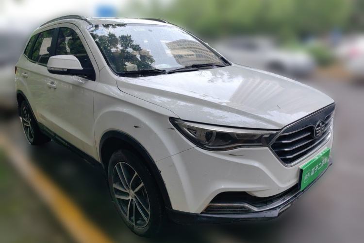 Used Bestune X40 2017 1.6L Manual Luxury Edition Front Right 45 Deg
