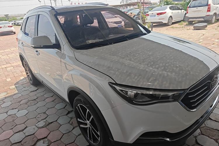 Used Bestune X40 2017 1.6L Automatic Prestige Edition Front Right 45 Deg