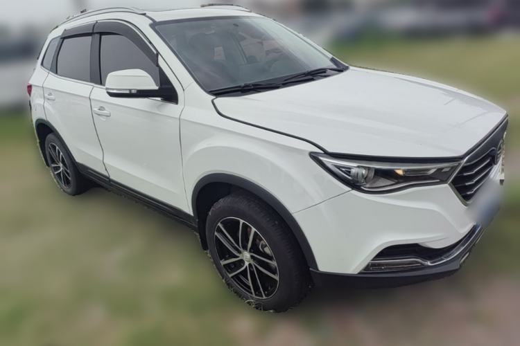 Used Bestune X40 2017 1.6L Manual Luxury Edition Front Right 45 Deg