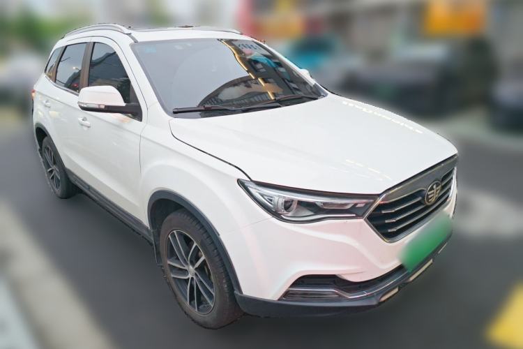 Used Bestune X40 2017 1.6L Automatic Luxury Model Front Right 45 Deg
