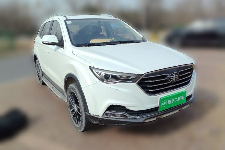 Used Bestune X40 2017 1.6L Manual Luxury Edition Front Right 45 Deg