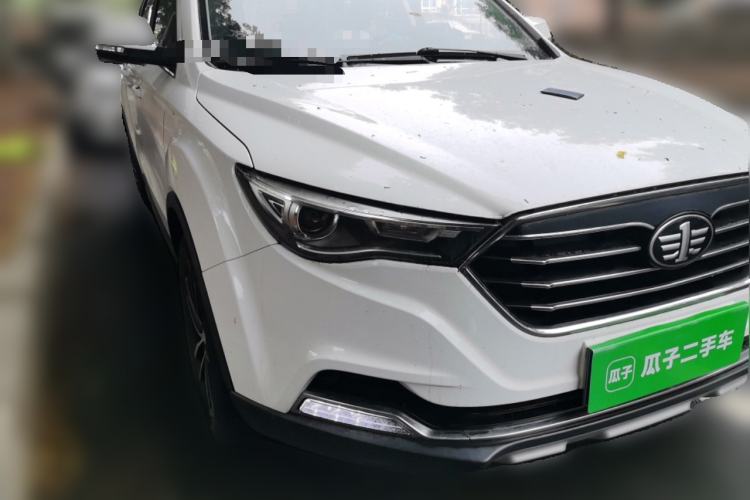 Used Bestune X40 2017 1.6L Automatic Luxury Model Front Right 45 Deg