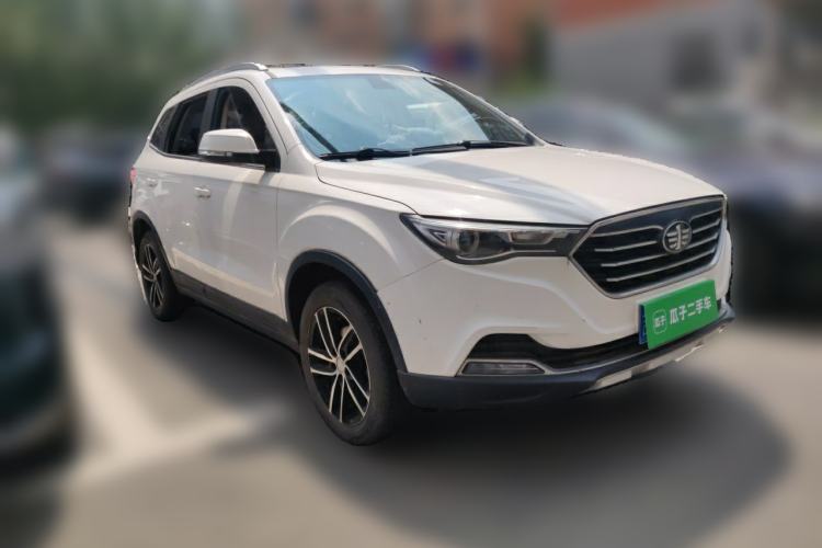Used Bestune X40 2017 1.6L Manual Luxury Edition Front Right 45 Deg