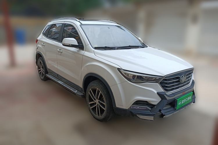 Used Bestune X40 2017 1.6L Manual Luxury Edition Front Right 45 Deg