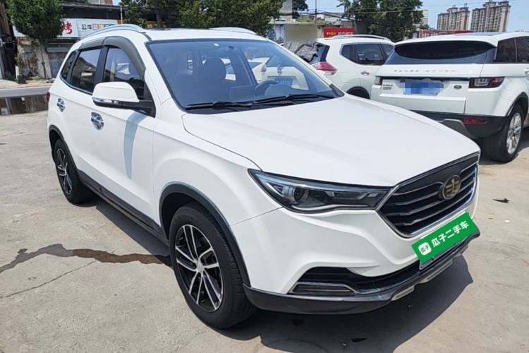 Used Bestune X40 2017 1.6L Automatic Luxury Model Front Right 45 Deg