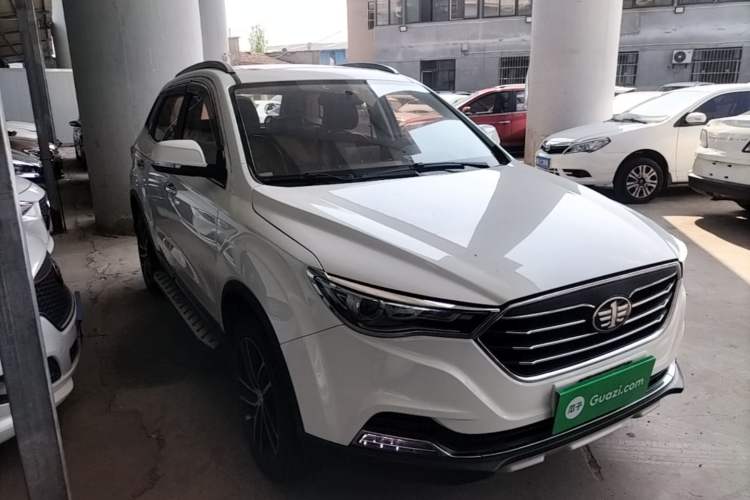 Used Bestune X40 2017 1.6L Manual Luxury Edition Front Right 45 Deg