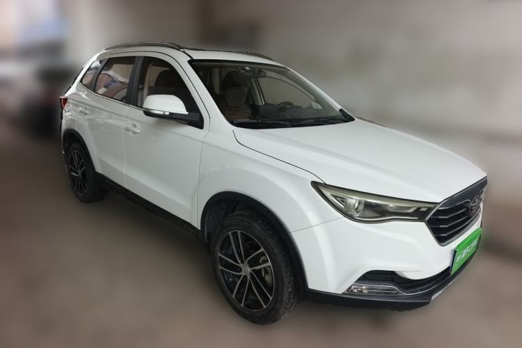 Used Bestune X40 2017 1.6L Manual Prestige Edition Front Right 45 Deg